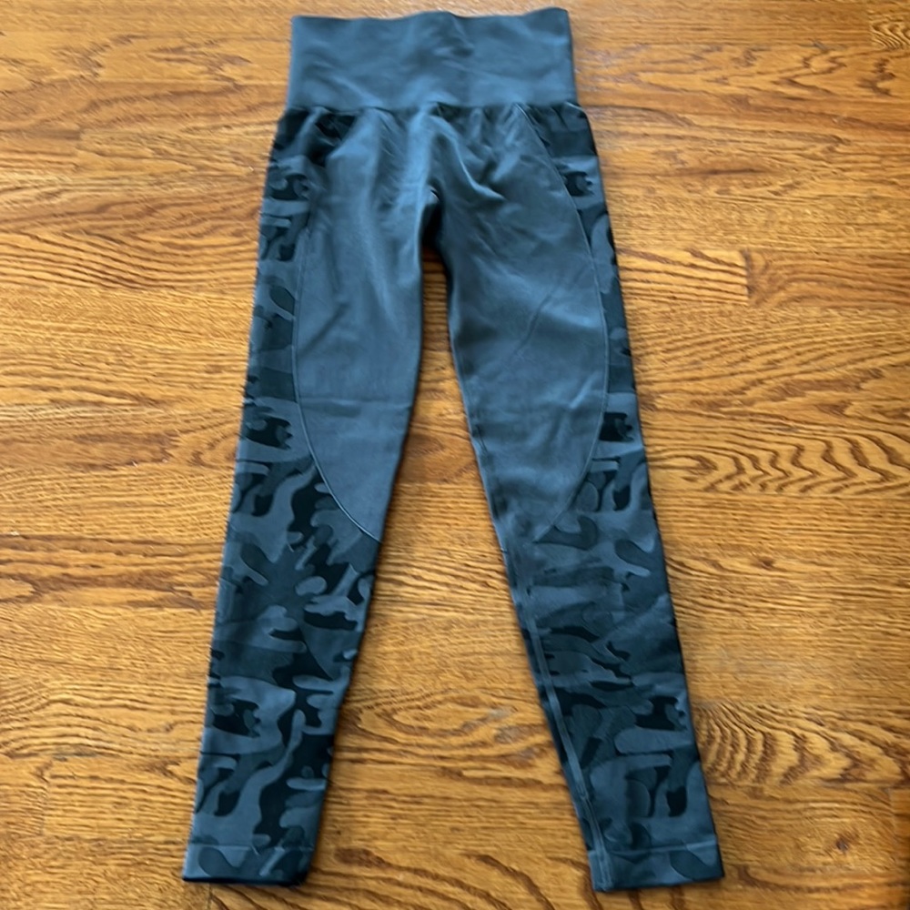 Zyia Leggings